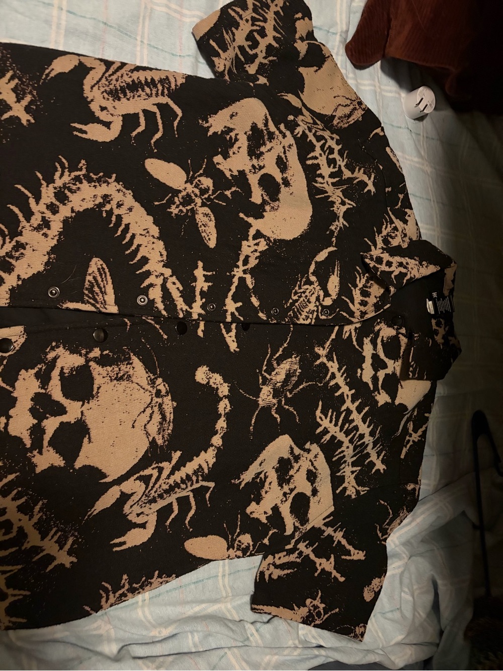 Hot Topic Black Short-Sleeve Button Shirt with Beige Skull & Bones Print